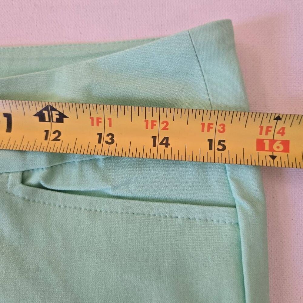 Lulu B Womens Light Green Pull On Summer Staple Shorts Size 6 - Picture 6 of 10